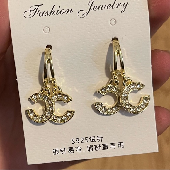 Huggie earrings - Picture 1 of 2